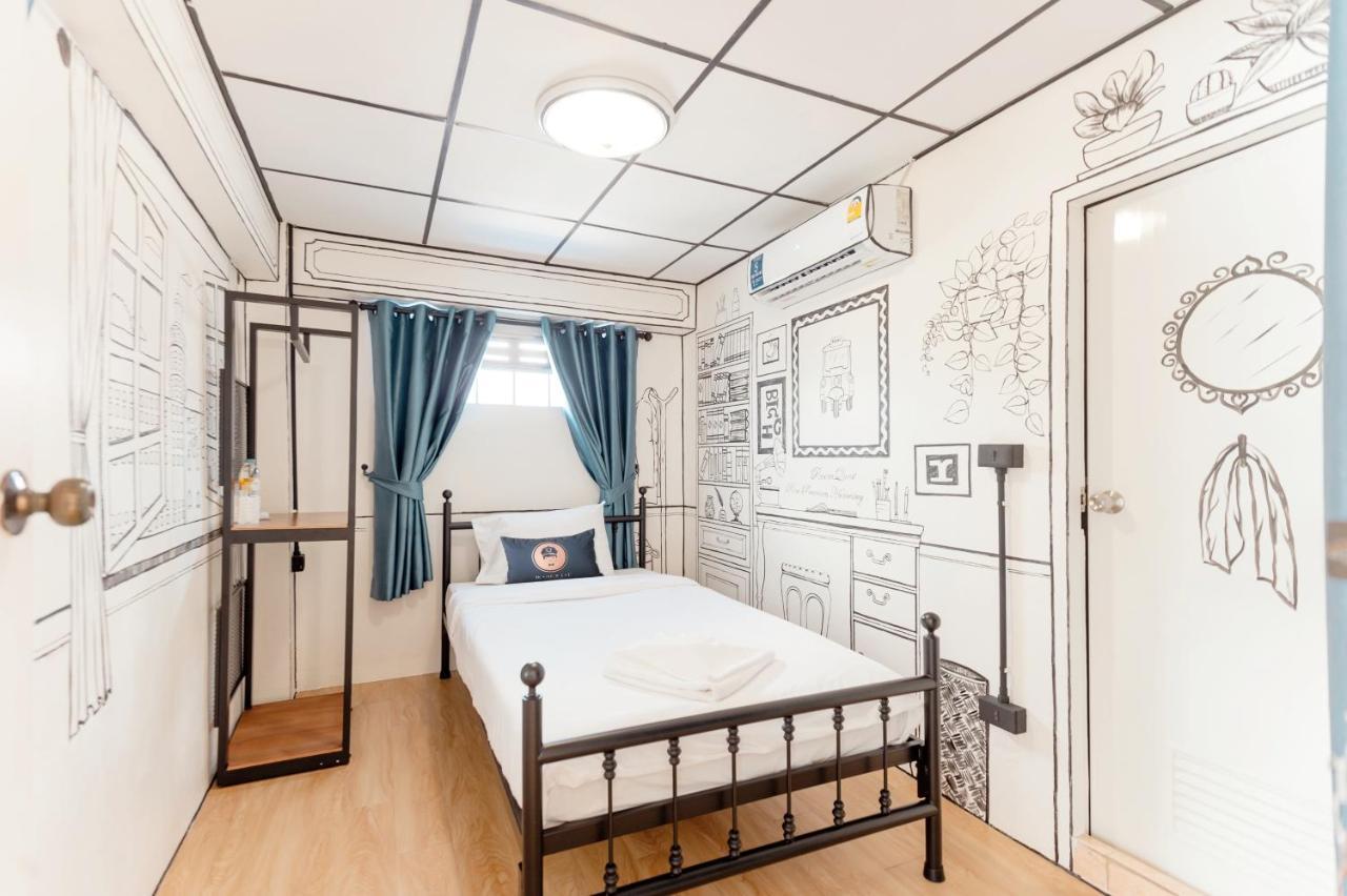 Roomquest Chiang Mai Tha Phae Bagian luar foto