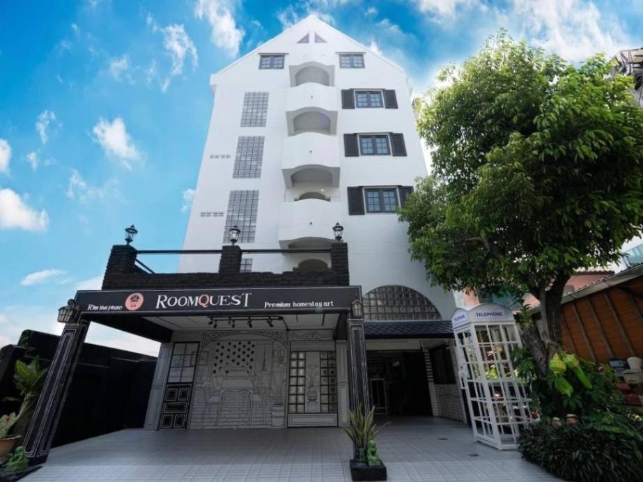 Roomquest Chiang Mai Tha Phae Bagian luar foto