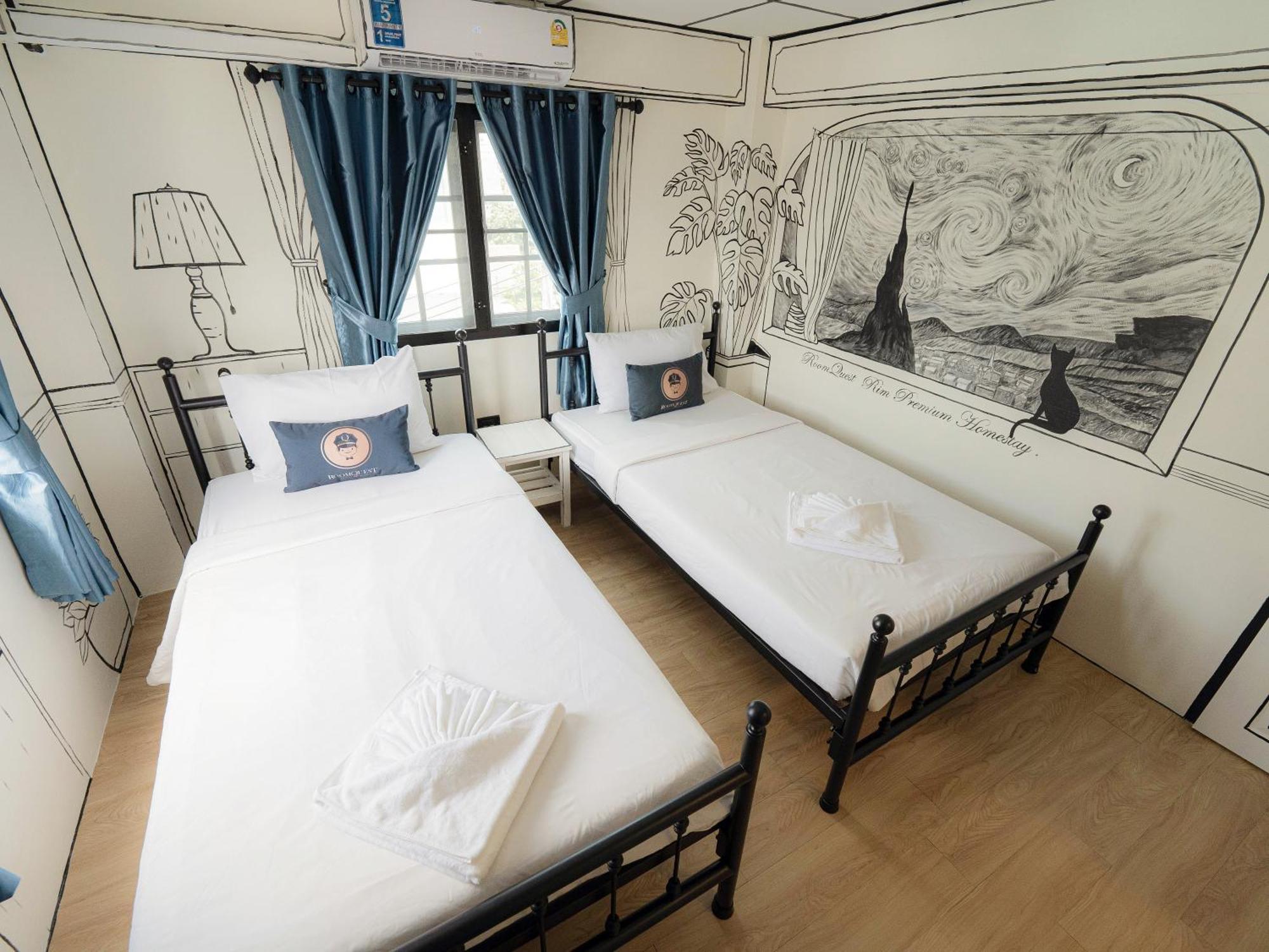 Roomquest Chiang Mai Tha Phae Bagian luar foto